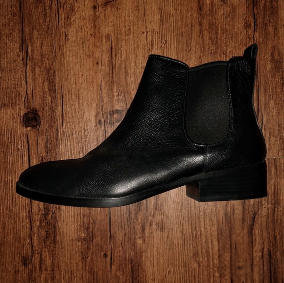 EUC Cole Haan 'Landsman' Booties - Picture 3 of 8